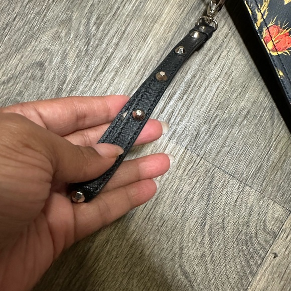 Disney Alice Through the Looking Glass Wristlet – Floral Print – 11” x 7.5” - Picture 5 of 5